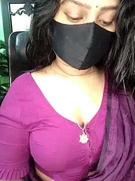 Idhika Paul online show from 04/11/26, 03:49