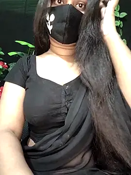 Idhika Paul online show from 10/21/25, 12:43