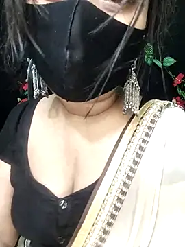 Idhika Paul online show from 11/01/25, 09:08