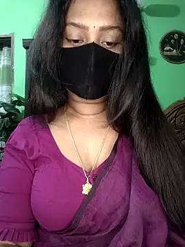 Idhika Paul online show from 04/10/26, 11:45