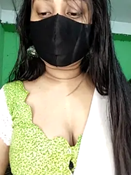 Idhika Paul online show from 03/30/26, 08:05