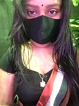 Idhika Paul online show from 11/23/25, 07:51