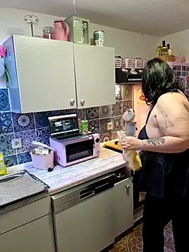 Snapshot of Black_Angel24 chatting on 10/16/25, 10:45 Black Angel24 online show from 10/16/25, 10:45