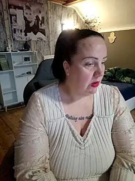 Snapshot of Black_Angel24 chatting on 10/18/25, 06:59 Black Angel24 online show from 10/18/25, 06:59