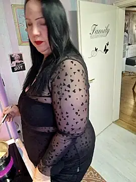 Snapshot of Black_Angel24 chatting on 11/24/25, 09:31 Black Angel24 online show from 11/24/25, 09:31