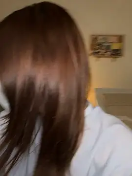 Mii v v online show from 11/21/25, 02:05