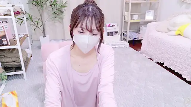 Snapshot of Mii_v_v chatting on 03/14/25, 03:25 Mii v v online show from 03/14/25, 03:25