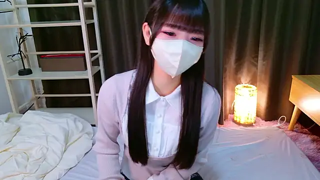 Snapshot of siorin_18 chatting on 05/23/26, 11:42 siorin 18 online show from 05/23/26, 11:42