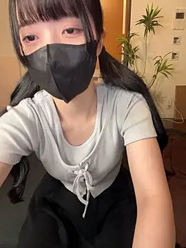 irohani usagi online show from 10/28/25, 12:48