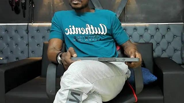 Terrance z online show from 11/24/25, 07:47