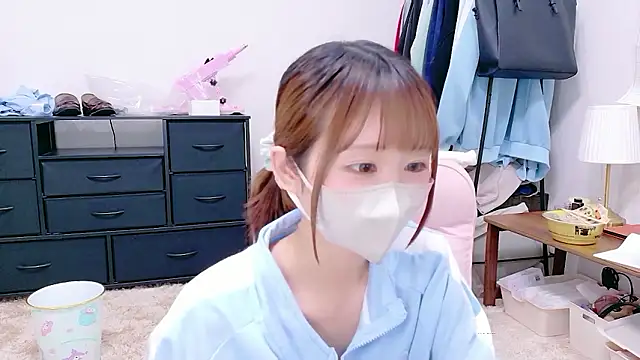 Yui-Ch online show from 06/04/26, 12:21