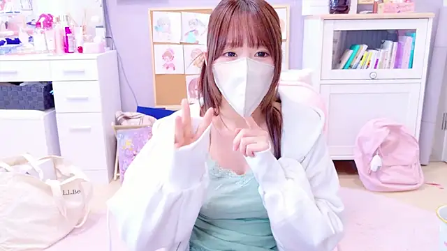 Yui-Ch online show from 01/23/25, 10:44