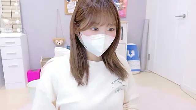 Yui-Ch online show from 10/06/25, 01:12