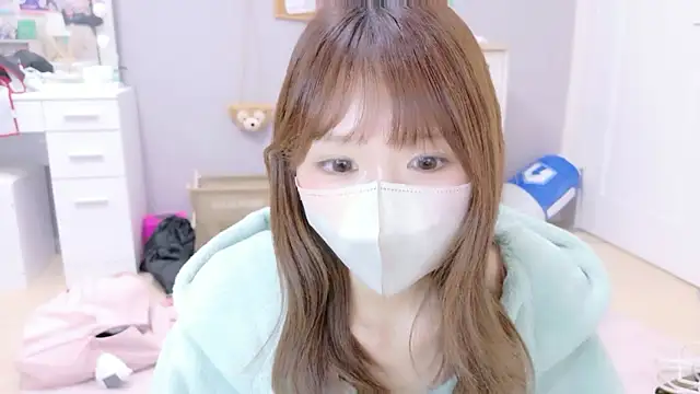 Yui-Ch online show from 10/20/25, 02:46