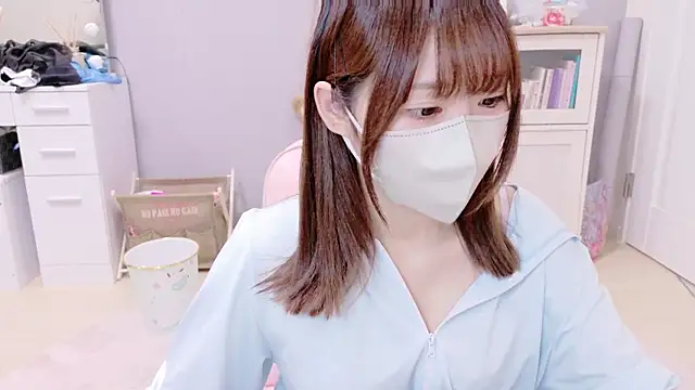 Yui-Ch online show from 03/18/25, 12:28