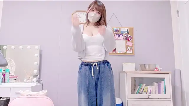 Yui-Ch online show from 03/13/25, 11:51