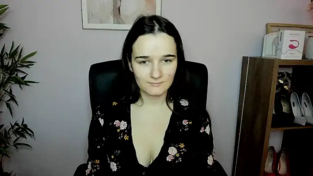 Snapshot of KateDelight chatting on 02/08/25, 07:37 KateDelight online show from 02/08/25, 07:37