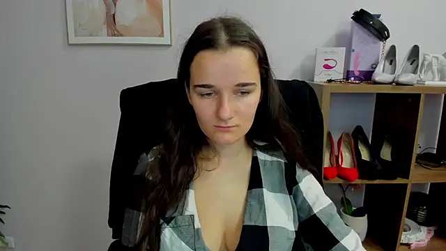 Snapshot of KateDelight chatting on 10/11/25, 06:36 KateDelight online show from 10/11/25, 06:36