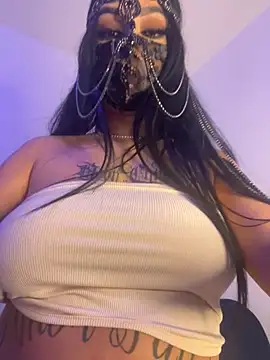 kamila french online show from 03/17/26, 10:02