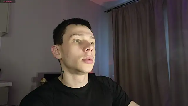 R1mmo   online show from 10/27/25, 08:48