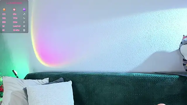 Snapshot of CrystalRey chatting on 12/22/25, 03:50 CrystalRey online show from 12/22/25, 03:50