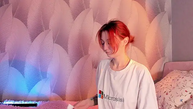 Snapshot of CrystalRey chatting on 02/25/25, 04:57 CrystalRey online show from 02/25/25, 04:57