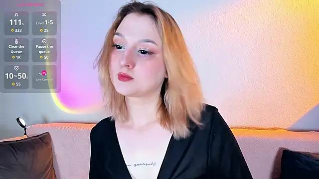 Snapshot of CrystalRey chatting on 02/24/26, 05:30 CrystalRey online show from 02/24/26, 05:30