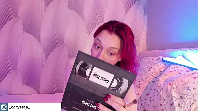 Snapshot of CrystalRey chatting on 03/14/25, 05:05 CrystalRey online show from 03/14/25, 05:05