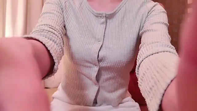 Snapshot of sayaka_xo chatting on 03/17/25, 10:38 sayaka xo online show from 03/17/25, 10:38