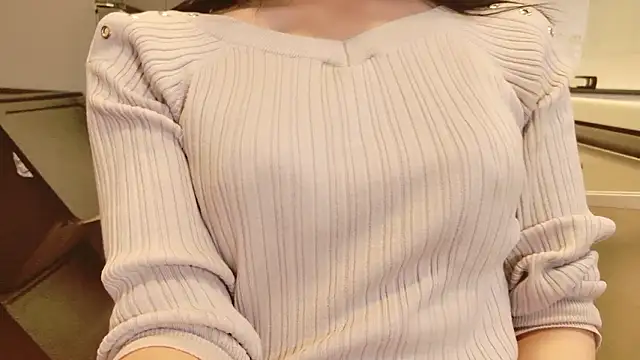 Snapshot of sayaka_xo chatting on 06/21/26, 11:21 sayaka xo online show from 06/21/26, 11:21