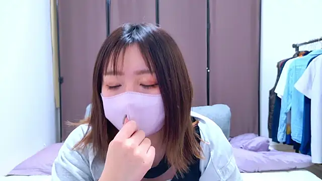 Snapshot of ayu_yu_xo chatting on 02/11/25, 04:56 ayu yu xo online show from 02/11/25, 04:56