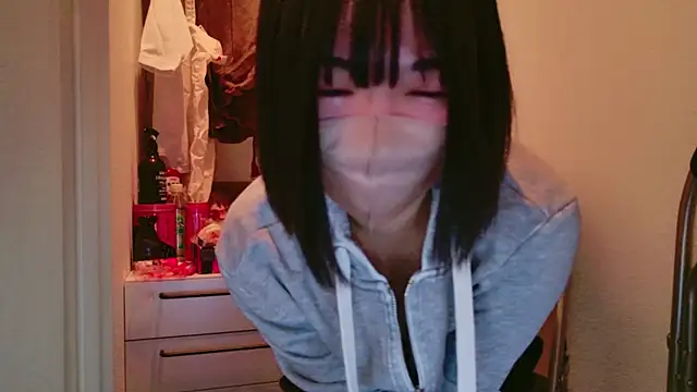 Minami San online show from 02/04/25, 03:36