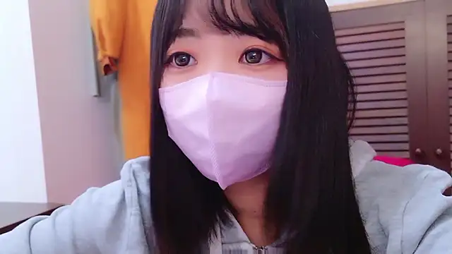 Minami San online show from 09/13/25, 05:57