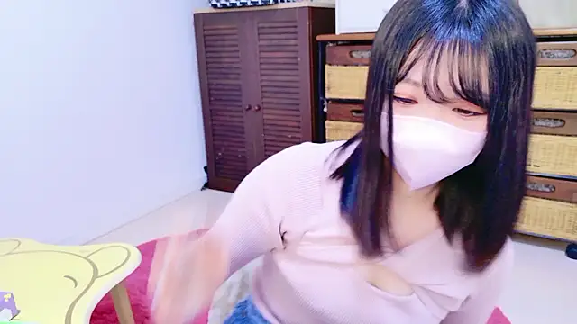 Minami San online show from 10/31/25, 07:16