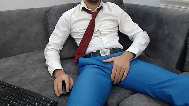 Naughtb0y online show from 11/30/25, 11:27