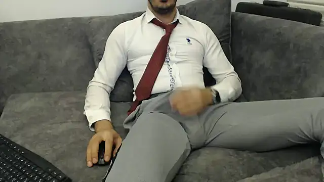 Naughtb0y online show from 06/04/26, 10:47