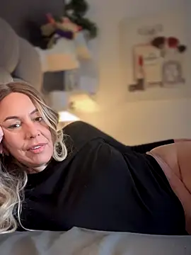 blondebitch2 online show from 11/11/25, 10:10