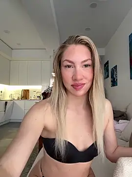 LuisaBecker online show from 03/06/26, 12:55