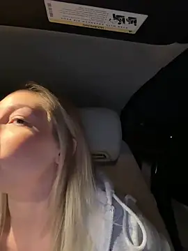 LuisaBecker online show from 02/02/26, 08:19