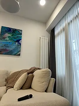 LuisaBecker online show from 04/10/26, 01:18