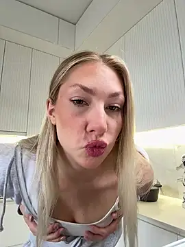 LuisaBecker online show from 01/09/26, 09:49