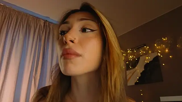 mollyyank online show from 12/04/25, 11:31