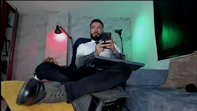 bruno woods online show from 12/04/25, 11:53