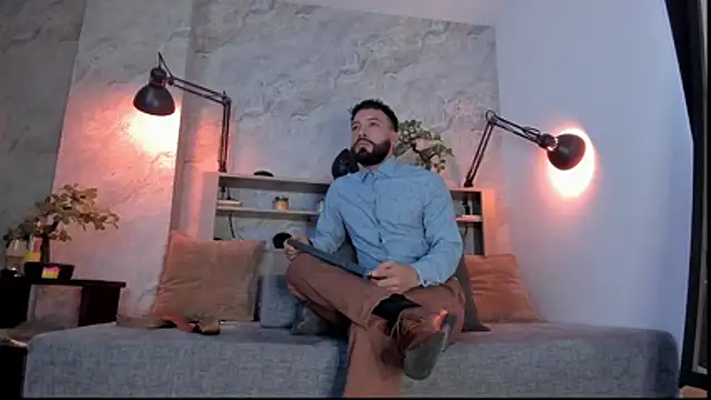 bruno woods online show from 12/18/25, 12:09