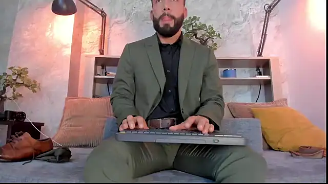 bruno woods online show from 12/15/25, 04:24