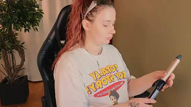 carolina elf online show from 11/16/25, 01:16