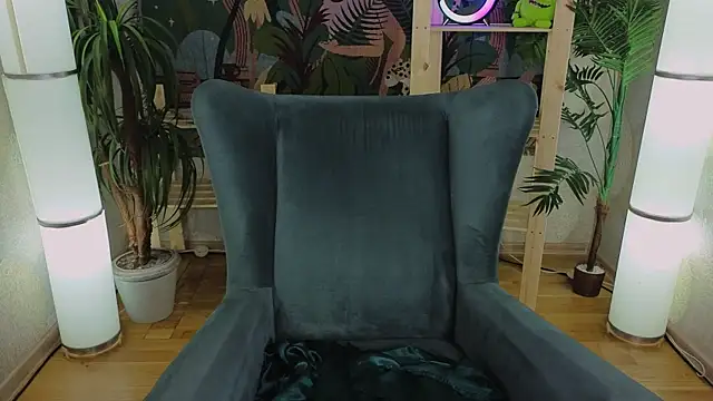 carolina elf online show from 03/16/25, 04:01