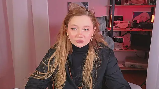 carolina elf online show from 03/05/26, 05:15