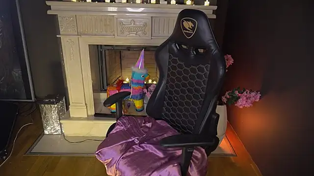 carolina elf online show from 03/09/25, 01:15