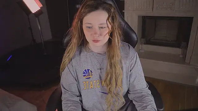 carolina elf online show from 04/12/26, 05:44